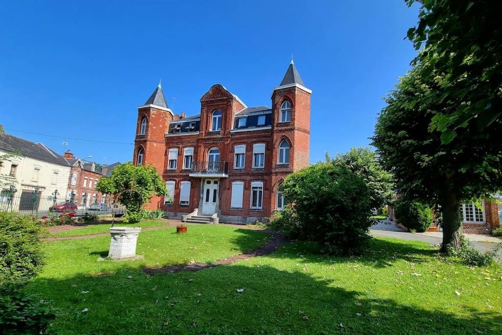 Studio En Rez De Jardin Avec Terrasse Privee - Le Petit Chateau Avesnois - Tv - Wifi - Logement Complet Avesnes-sur-Helpe ภายนอก รูปภาพ